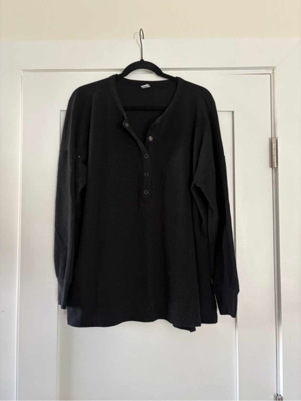 Old Navy Black Cozy Waffle Rib Knit Long Sleeve Henley Top Size Large